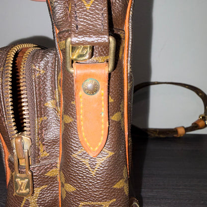 8911 LOUIS VUITTON Monogram Amazone MM Crossbody