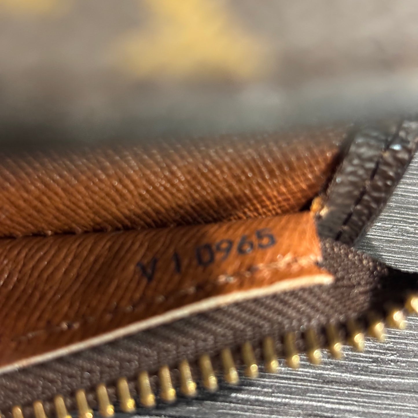 8885 LOUIS VUITTON Monogram Babylone Tote