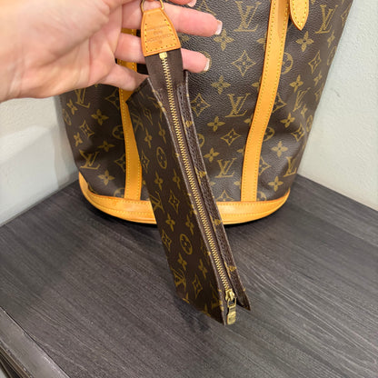 #1108 LOUIS VUITTON Monogram Bucket GM