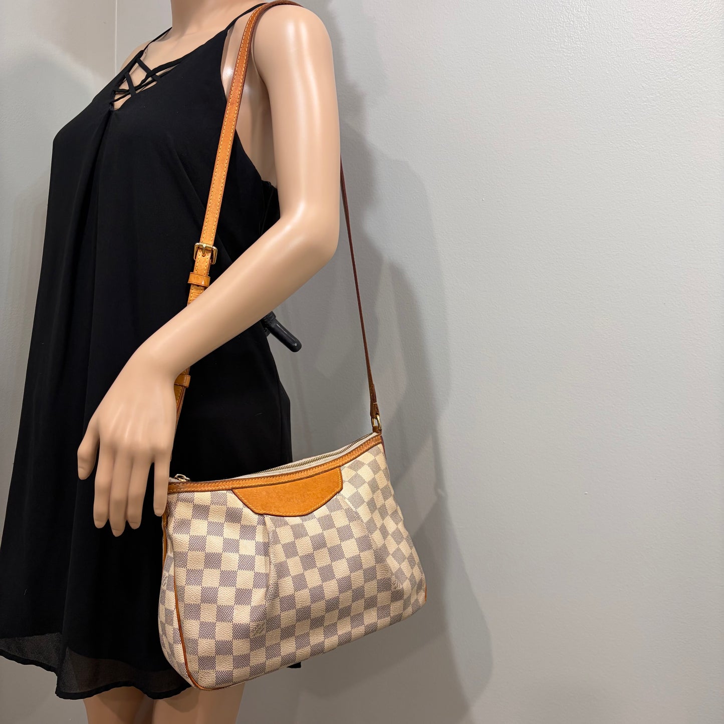 #3203 LOUIS VUITTON Damier Azur Siracusa PM