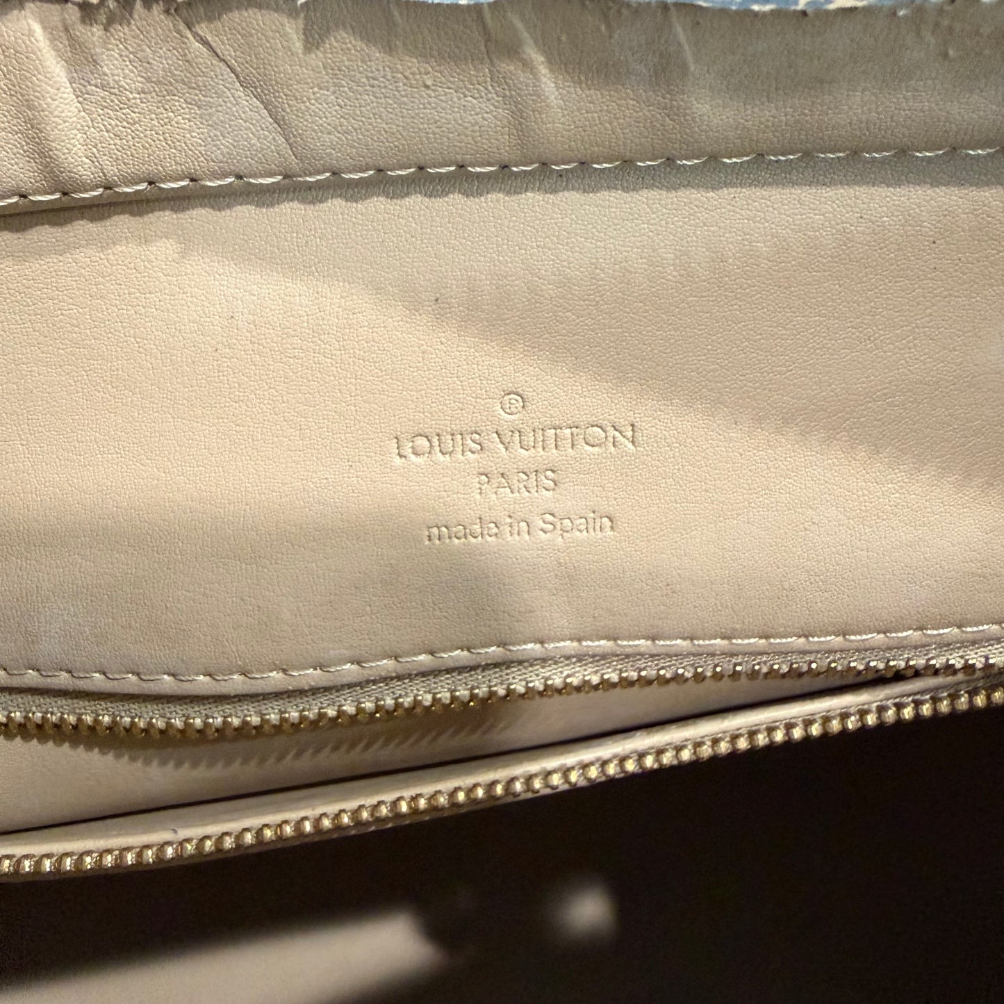 8856 LOUIS VUITTON Yellow Ombre Vernis Houston Tote