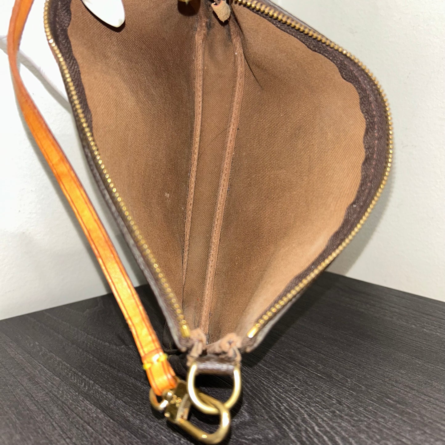 #311 LOUIS VUITTON Pochette
