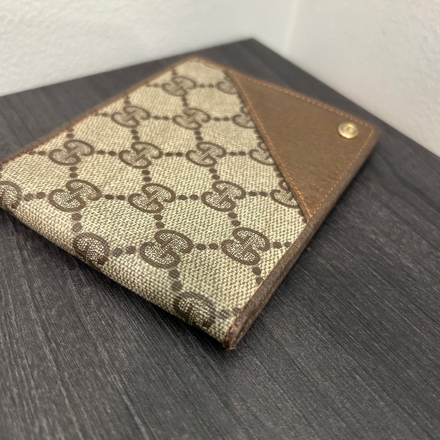 #198 GUCCI Men’s Wallet