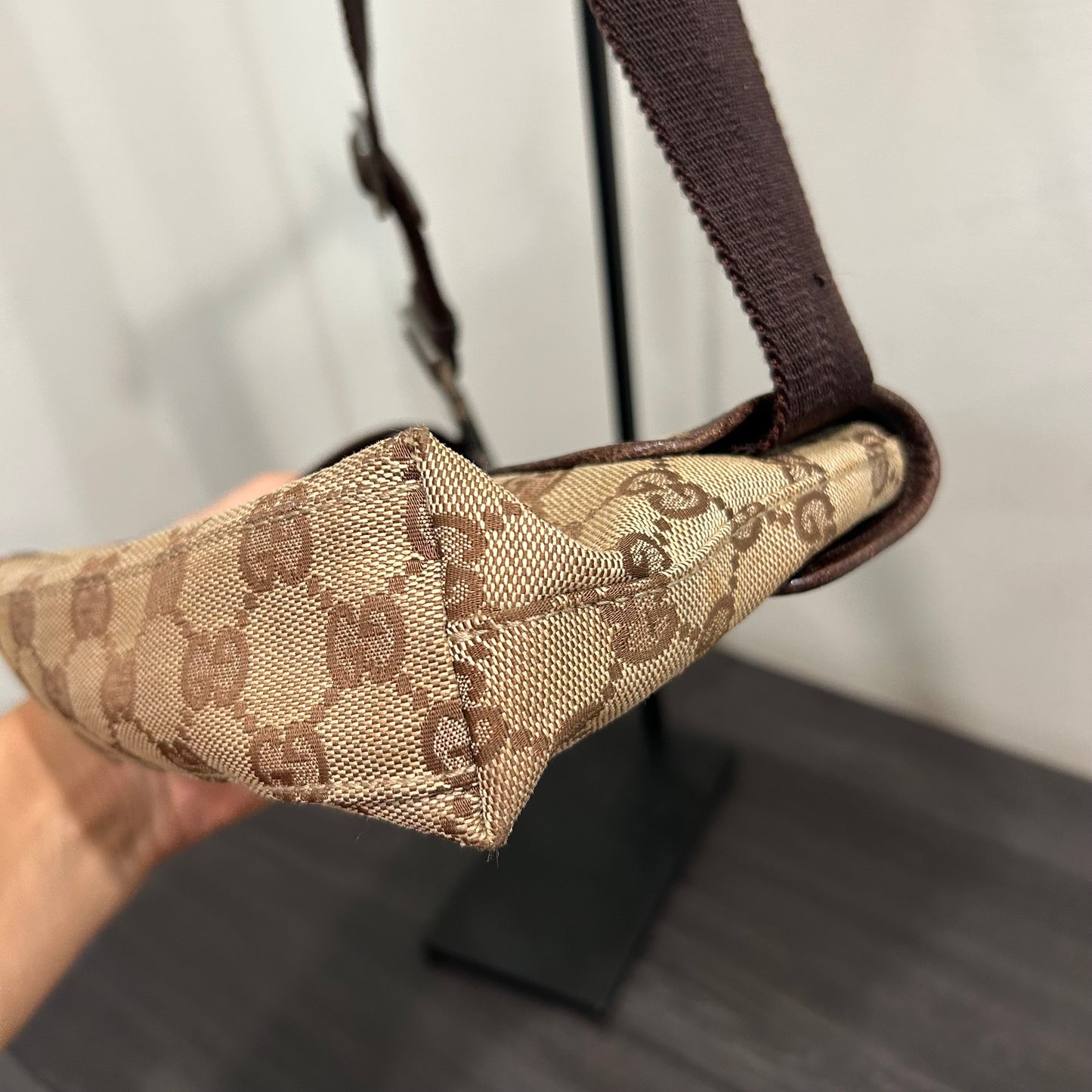 1021 GUCCI Waist Bum Bag
