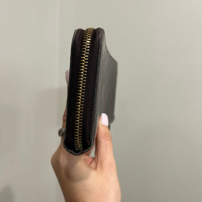 SOLD! Louis Vuitton Vernis Zip Wallet