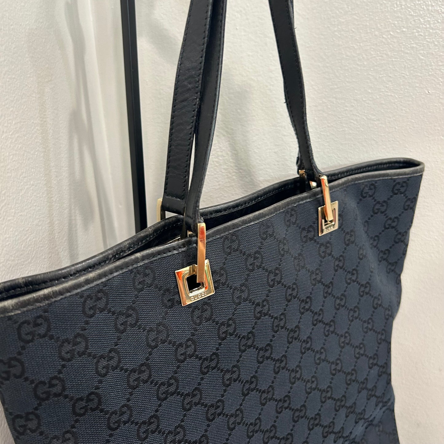 1057 GUCCI Canvas Bucket Tote