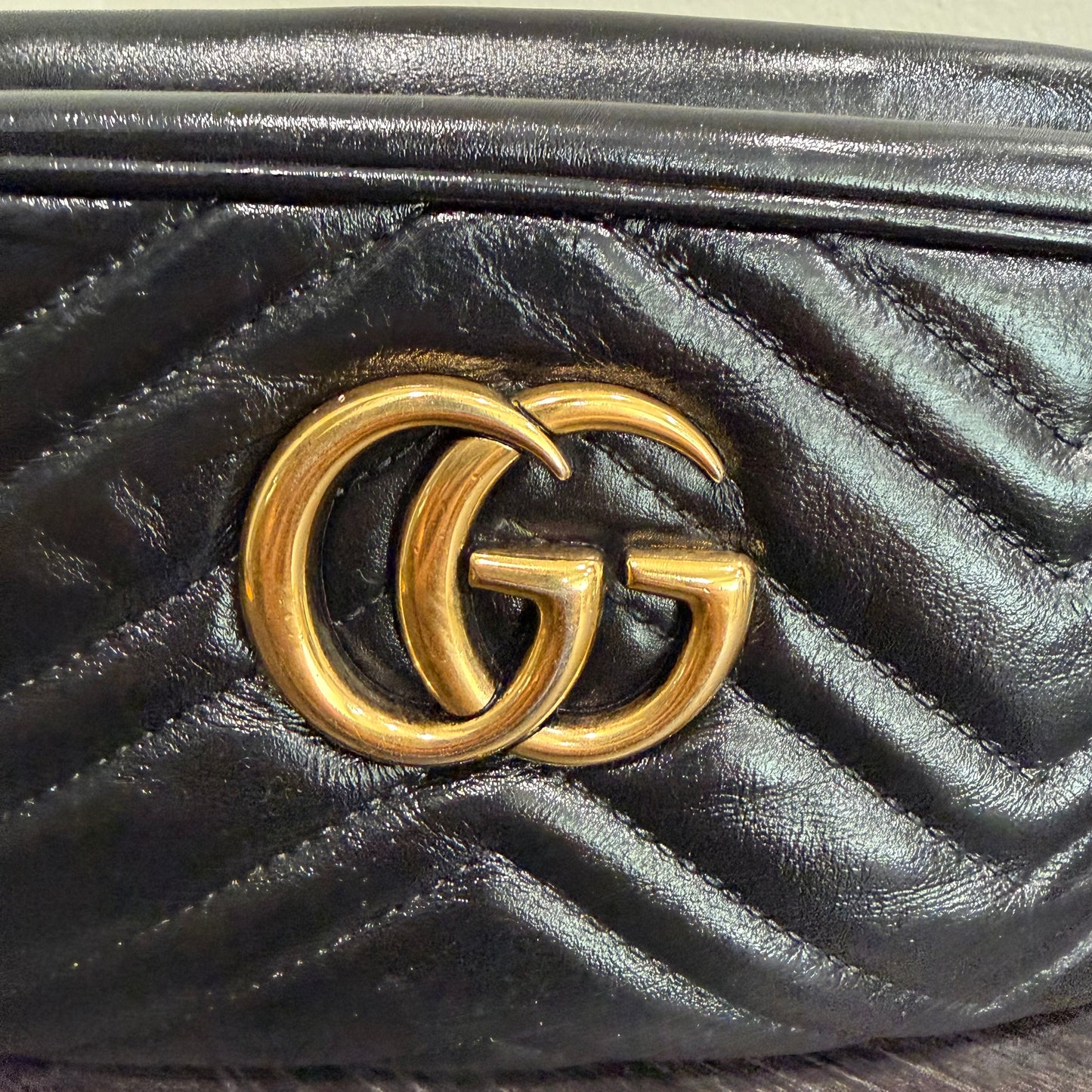 #1182 GUCCI GG Marmont Black Leather Matelassé Chevron Crossbody Bag