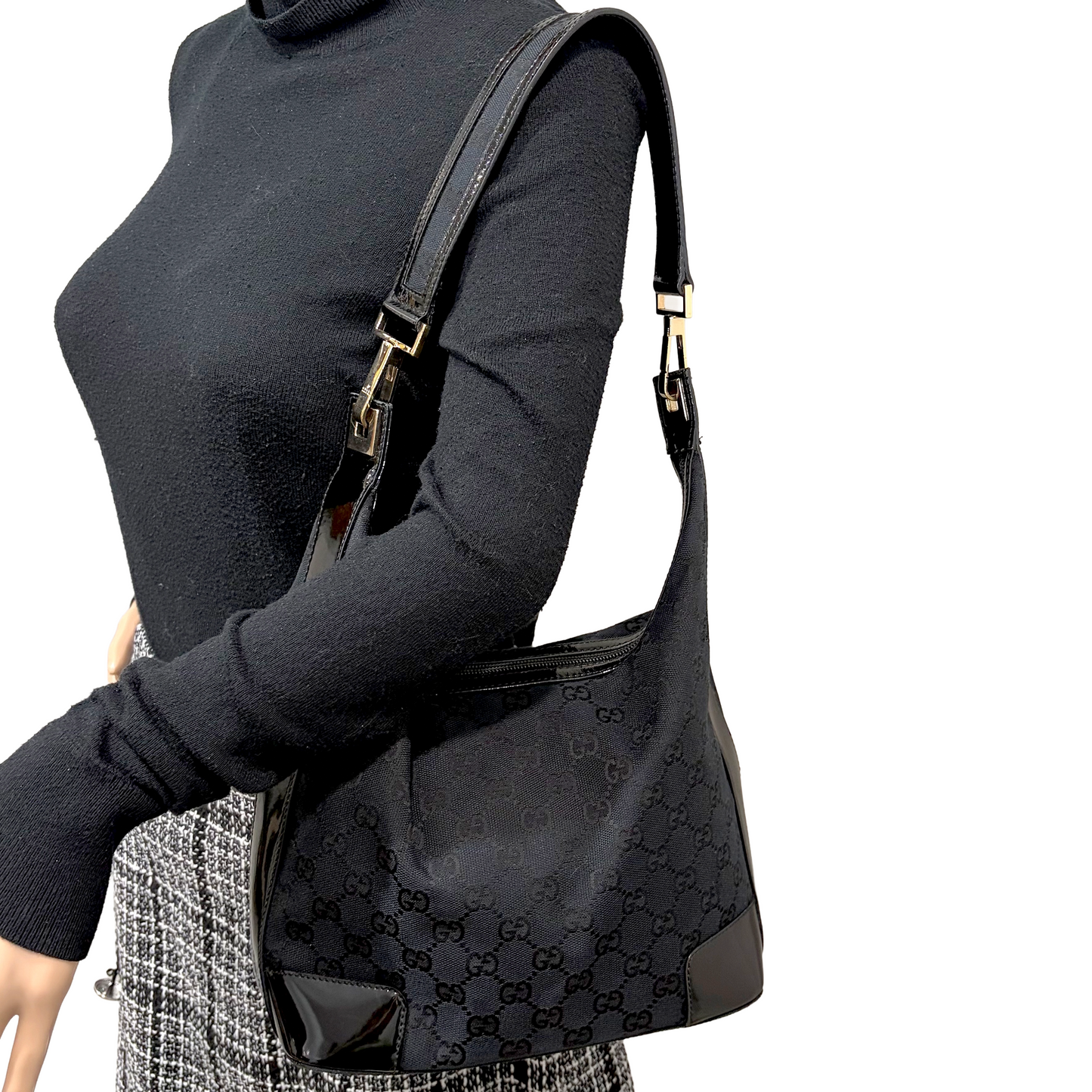 #9109 GUCCI Black GG Canvas & Patent Leather Shoulder Bag