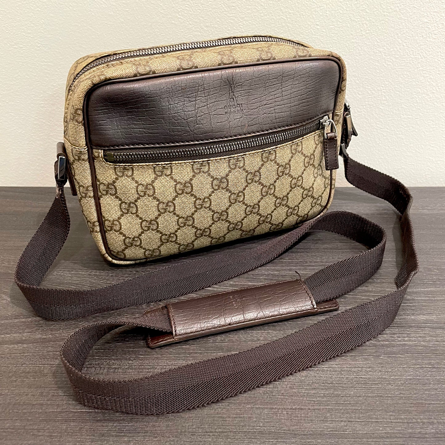 SOLD! Gucci GG Crossbody