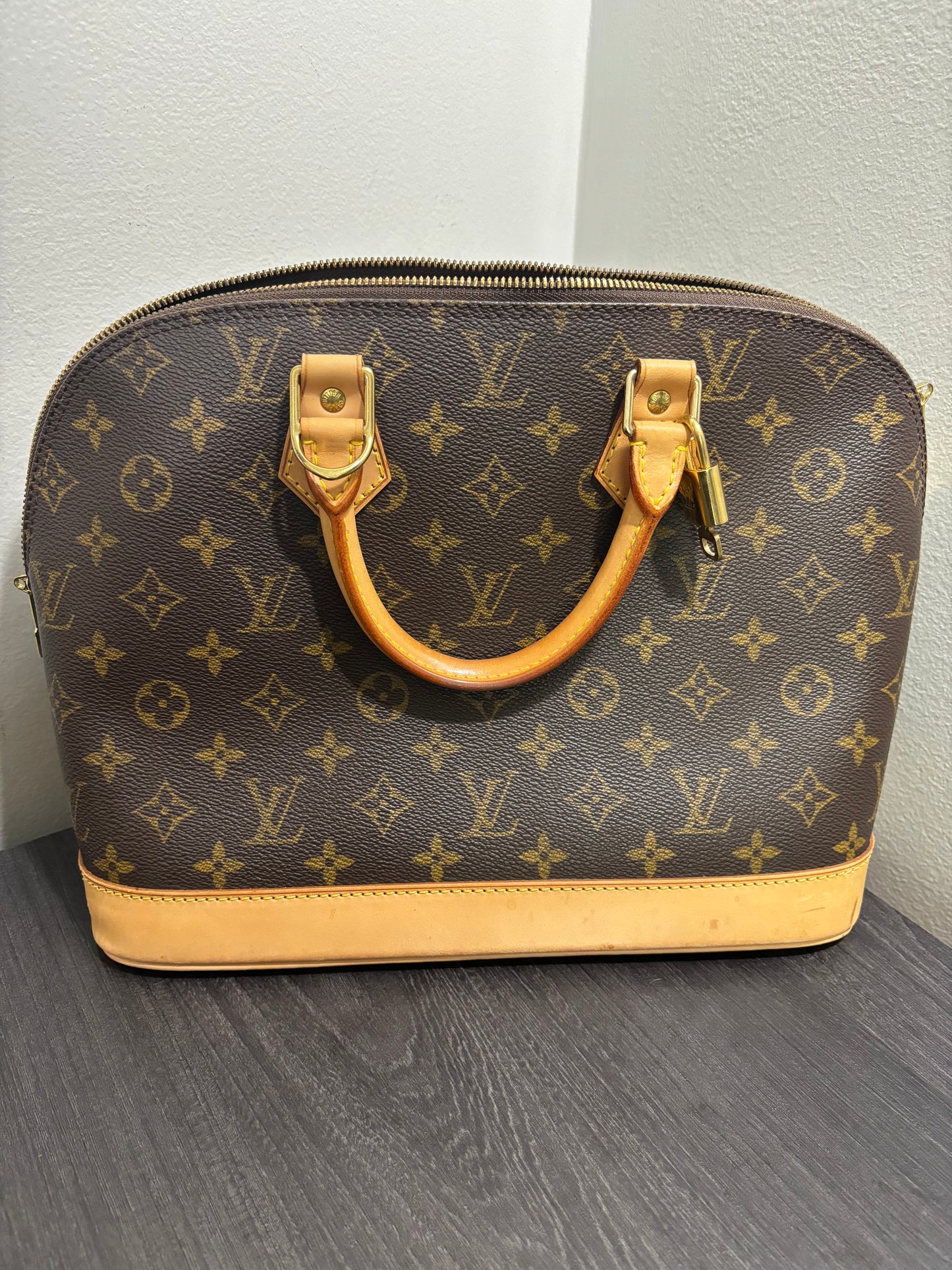 #224 LOUIS VUITTON Alma