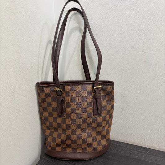 1101 LOUIS VUITTON Damier Bucket PM