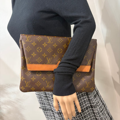 #8006 LOUIS VUITTON Monogram Vintage Pochette Pliante (RARE!)