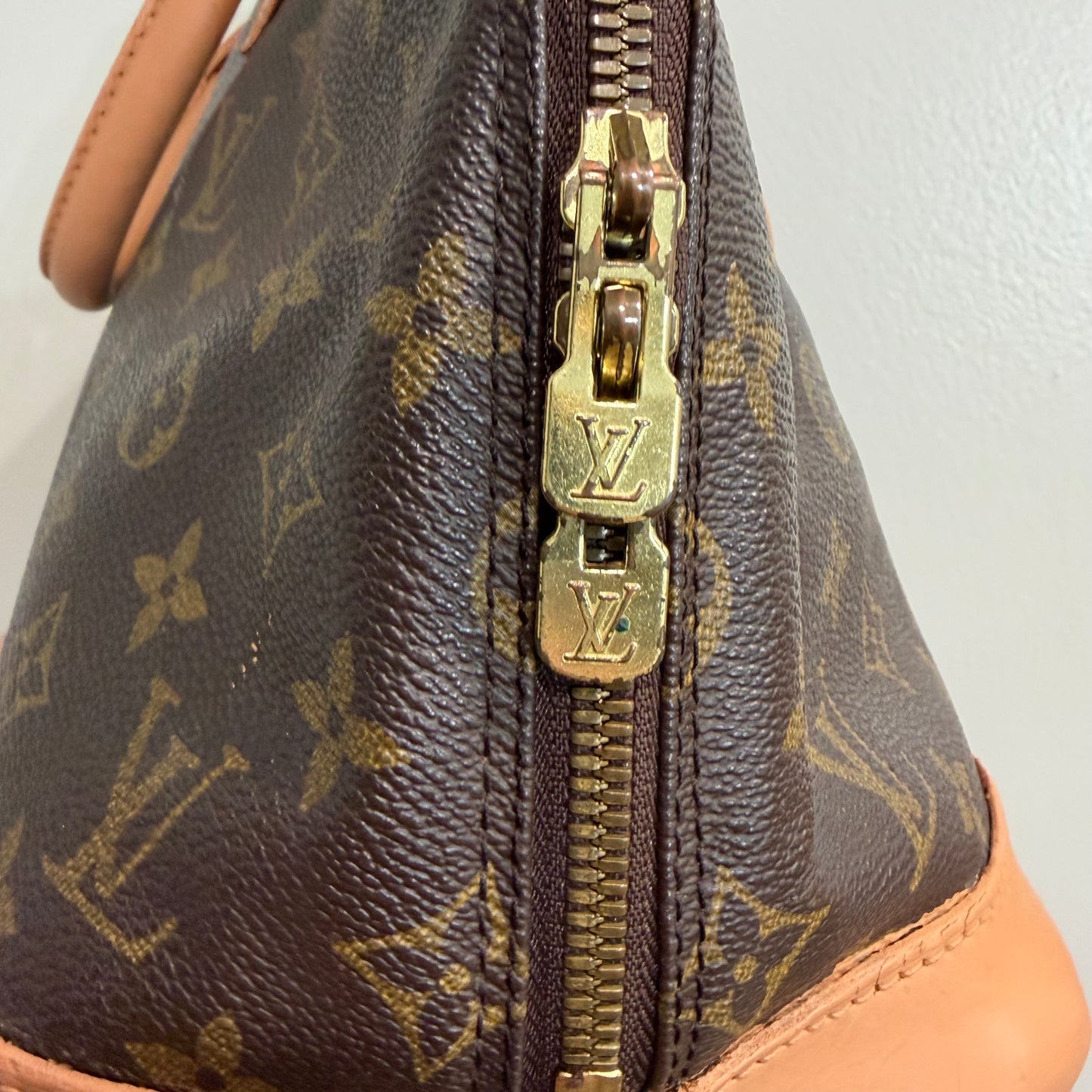 #1200 LOUIS VUITTON Monogram Alma