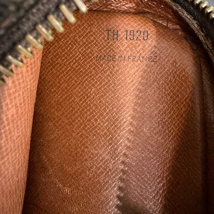 8911 LOUIS VUITTON Monogram Amazone MM Crossbody