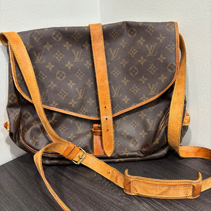 #343 LOUIS VUITTON Saumur 35