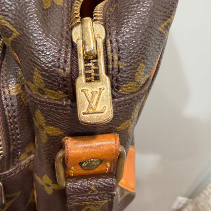 #108 LOUIS VUITTON Nile Crossbody