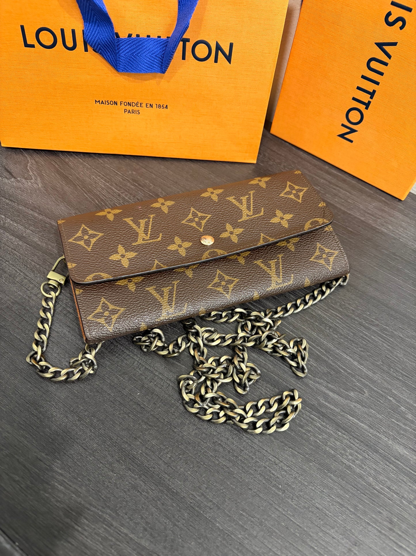 #1101-02 LOUIS VUITTON Monogram Wallet with Removable Chain