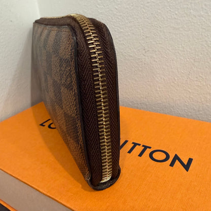 #1101-14 LOUIS VUITTON Damier Ebene Zip Wallet