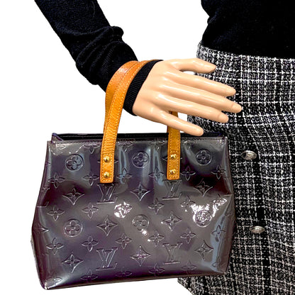 #8251 LOUIS VUITTON Purple Vernis Reade PM