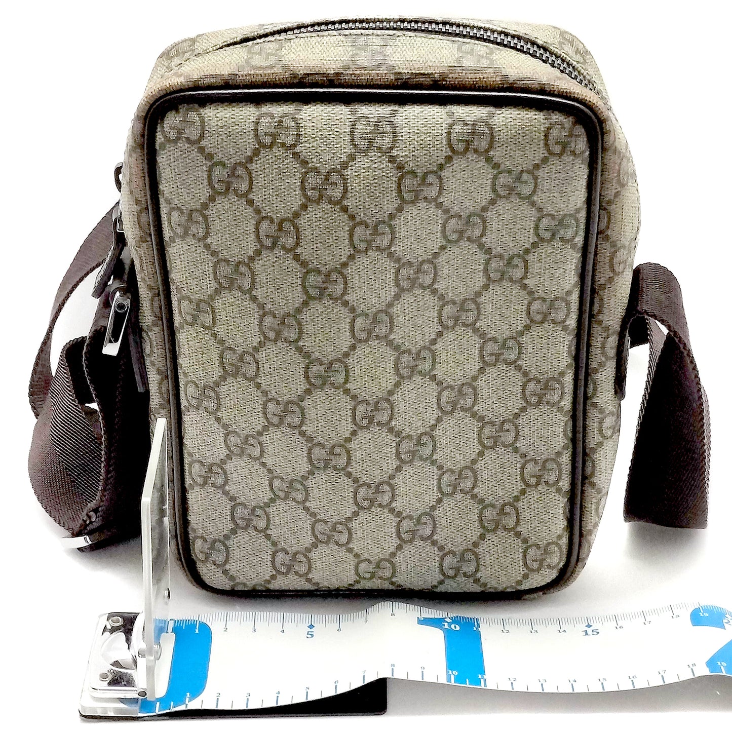 #1110 GUCCI GG Supreme Camera Crossbody Bag