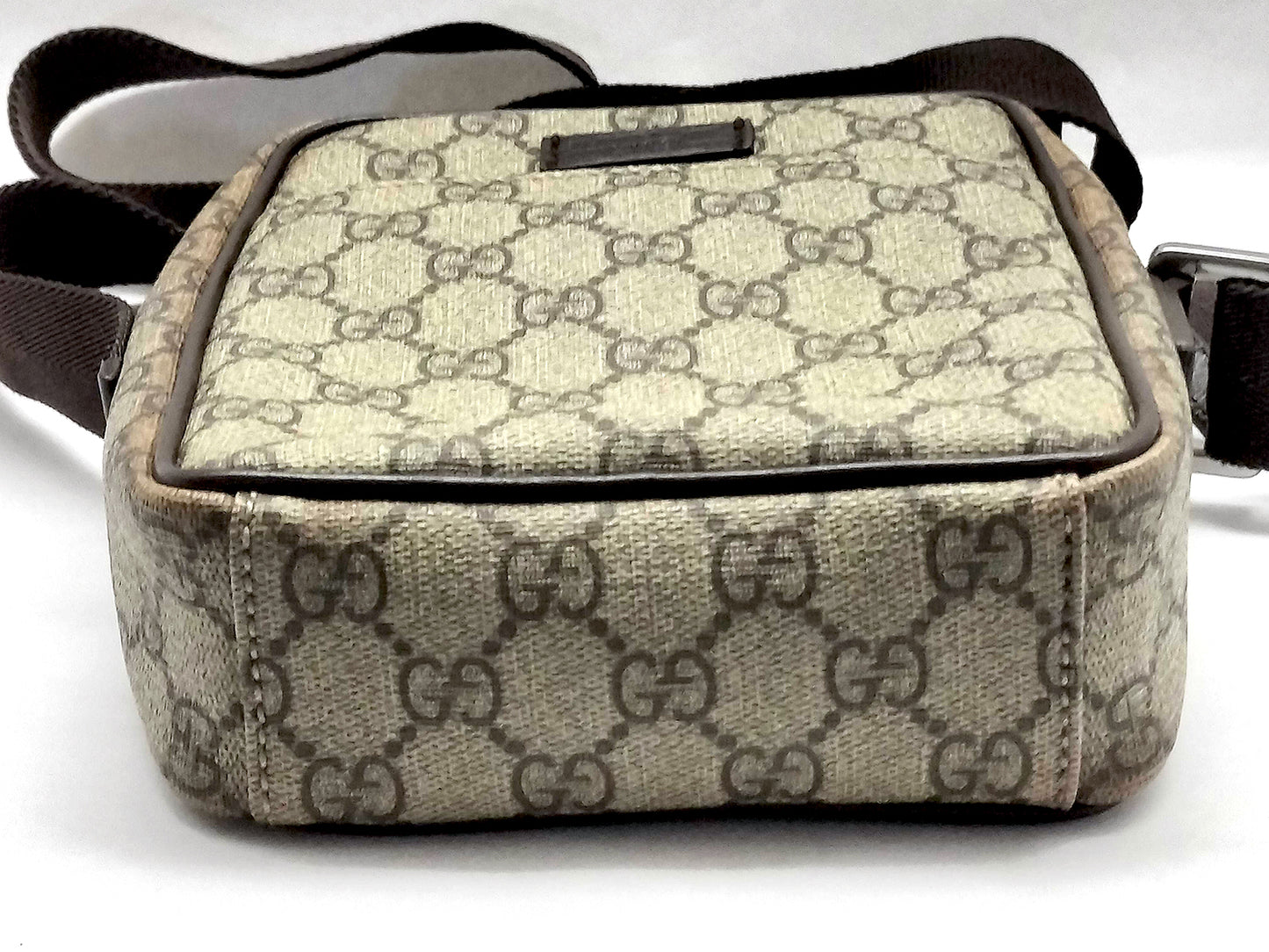 #1110 GUCCI GG Supreme Camera Crossbody Bag