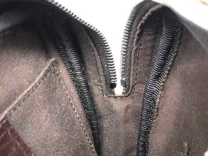 #1110 GUCCI GG Supreme Camera Crossbody Bag