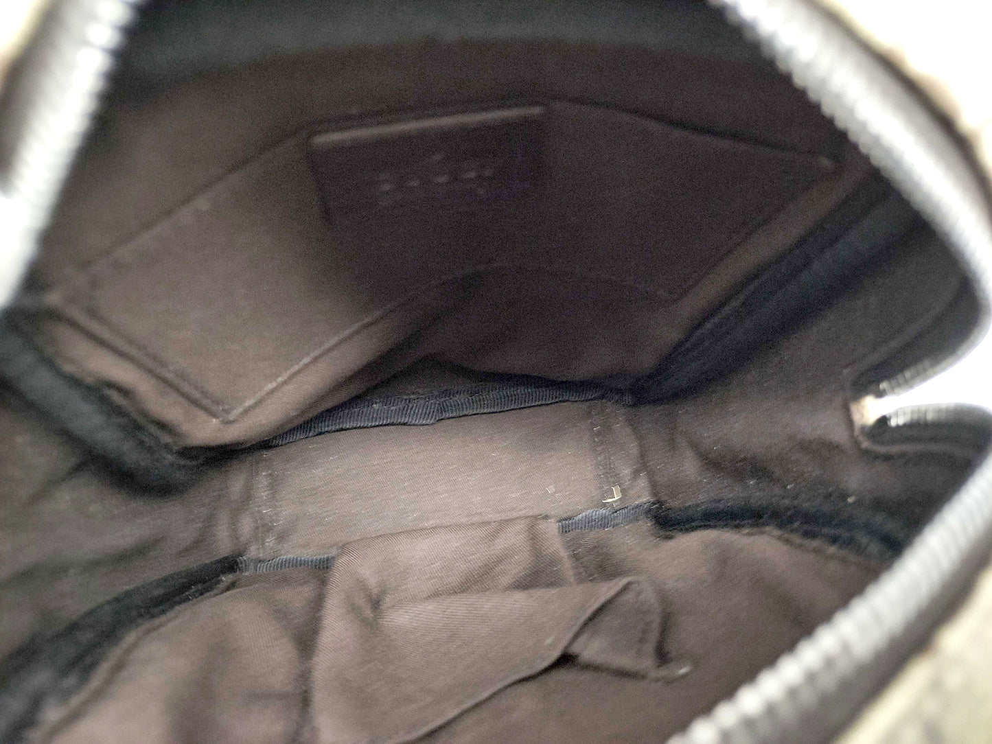 #1110 GUCCI GG Supreme Camera Crossbody Bag