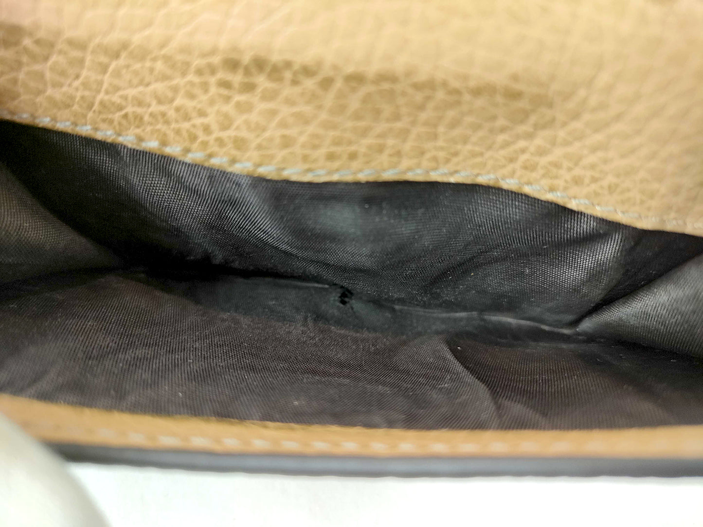 #1375 GUCCI GG Marmont Leather Bifold Wallet