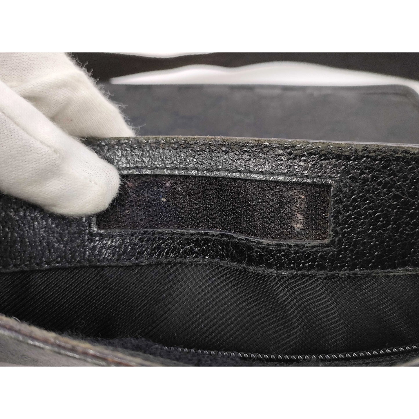 #1160 GUCCI Black GG Canvas Messenger Crossbody