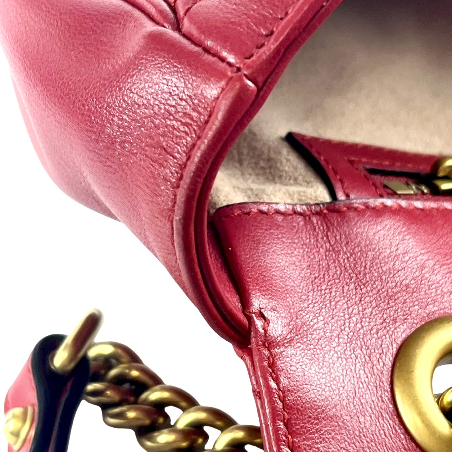 #1179 GUCCI GG Marmont Red Leather Matelassé Chevron Shoulder Bag