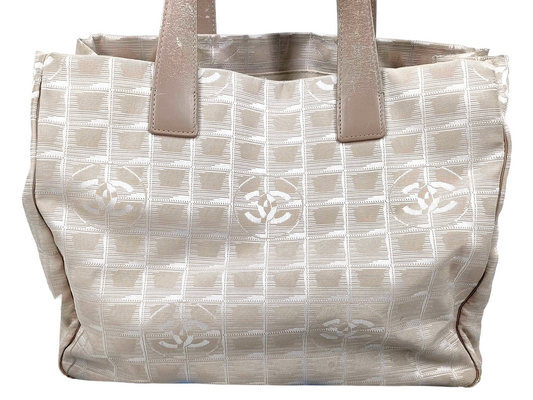 #1153 CHANEL Neutral Ligne Tote