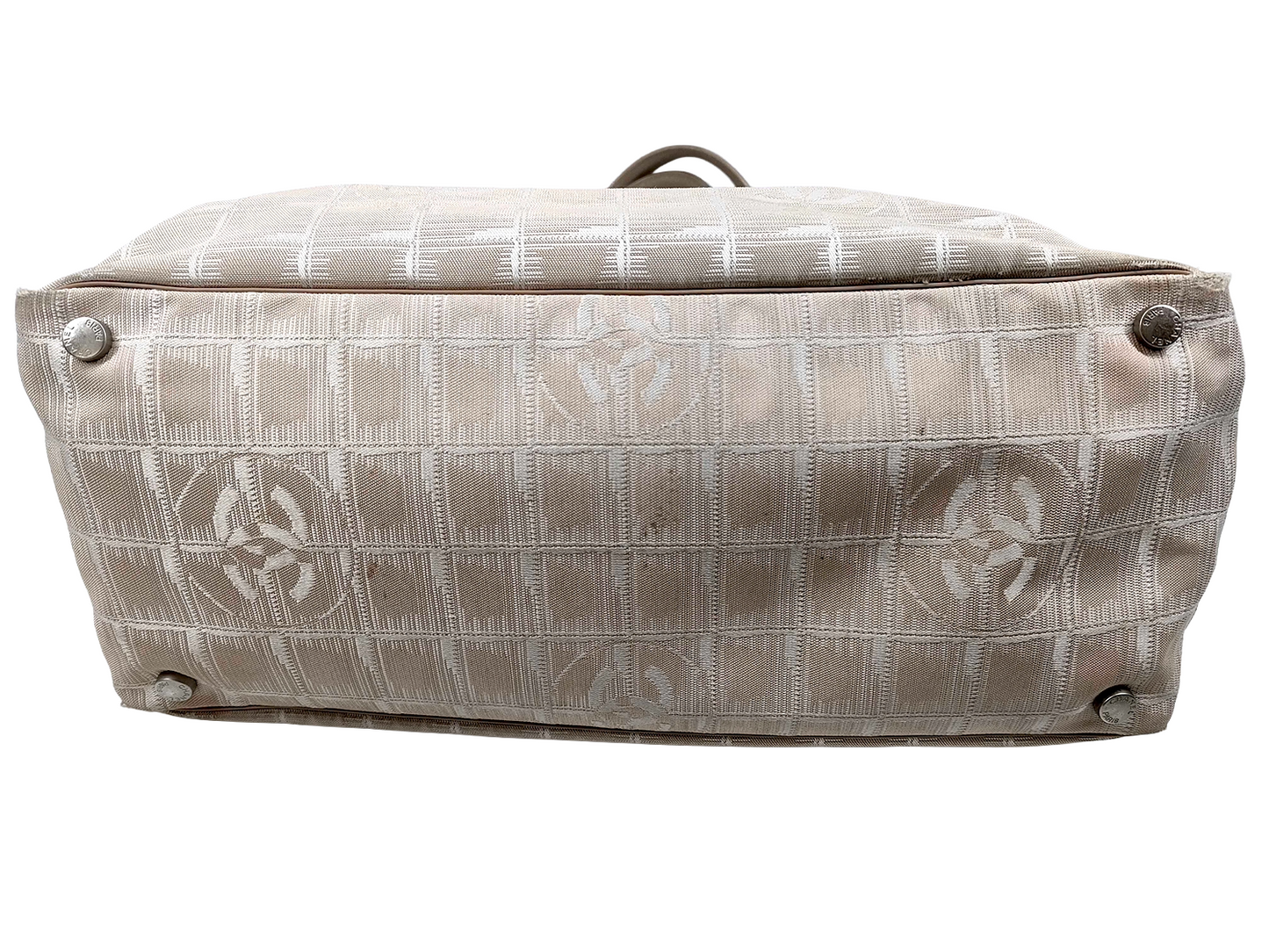 #1153 CHANEL Neutral Ligne Tote