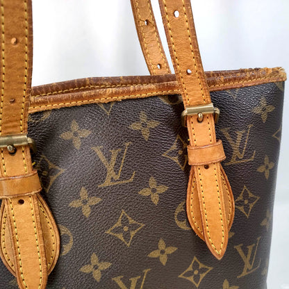 1175 LOUIS VUITTON Monogram Bucket Tote (Cigarette Odor)