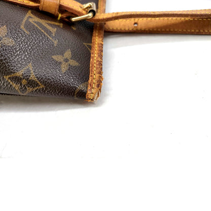 1175 LOUIS VUITTON Monogram Bucket Tote (Cigarette Odor)