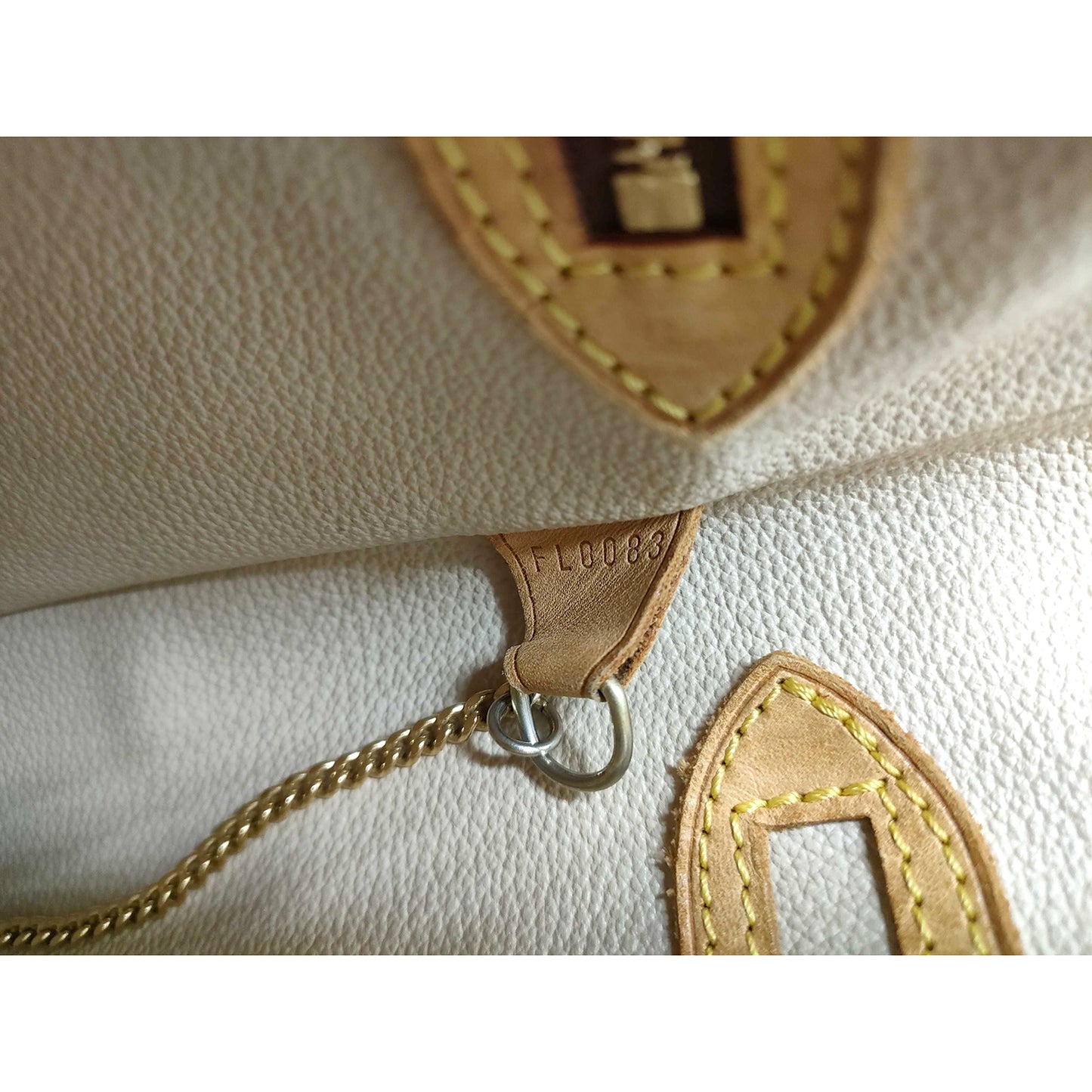 1175 LOUIS VUITTON Monogram Bucket Tote (Cigarette Odor)