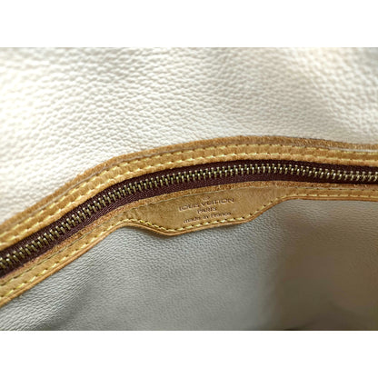 1175 LOUIS VUITTON Monogram Bucket Tote (Cigarette Odor)