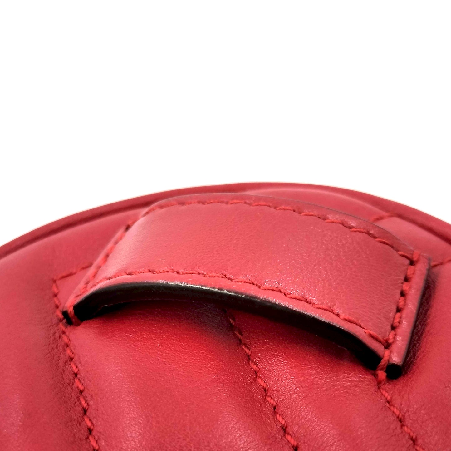 #1183 GUCCI GG Marmont Red Leather Matelassé Chevron Belt Bag