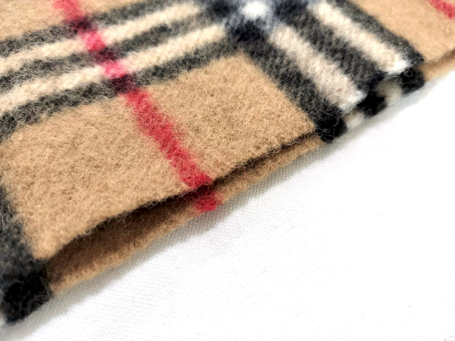 #1329 BURBERRY Vintage Archive Beige 100% Lambswool Scarf