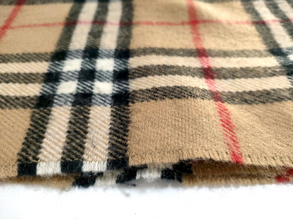 #1321 BURBERRY Vintage Archive Beige Check 100% Lambswool Scarf
