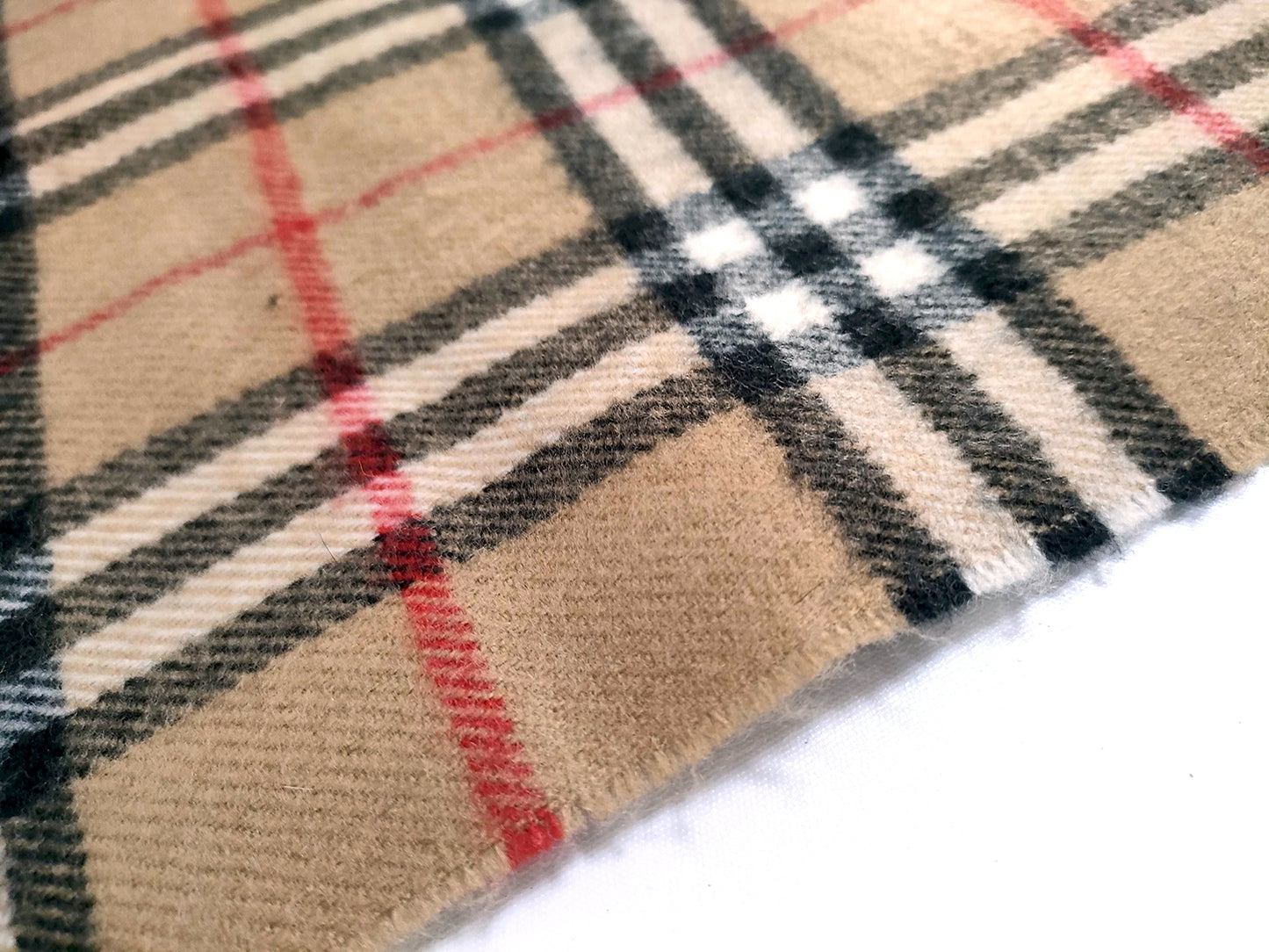 #1321 BURBERRY Vintage Archive Beige Check 100% Lambswool Scarf