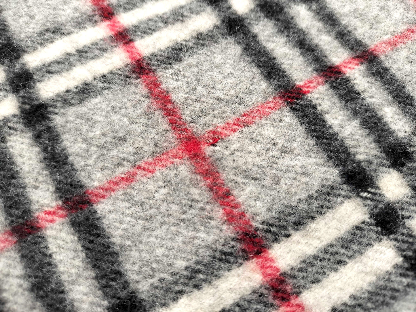 #1335 BURBERRY Vintage Gray Check 100% Lambswool Scarf