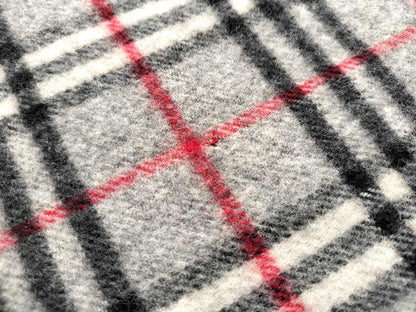 #1335 BURBERRY Vintage Gray Check 100% Lambswool Scarf