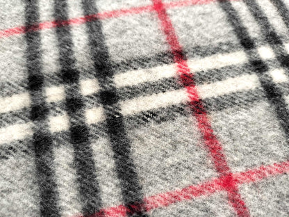 #1335 BURBERRY Vintage Gray Check 100% Lambswool Scarf