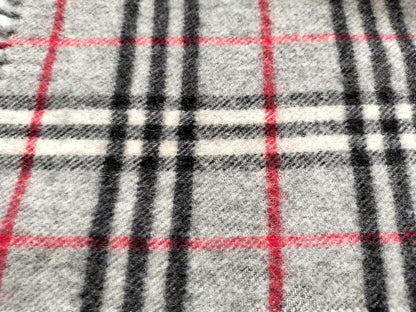 #1335 BURBERRY Vintage Gray Check 100% Lambswool Scarf