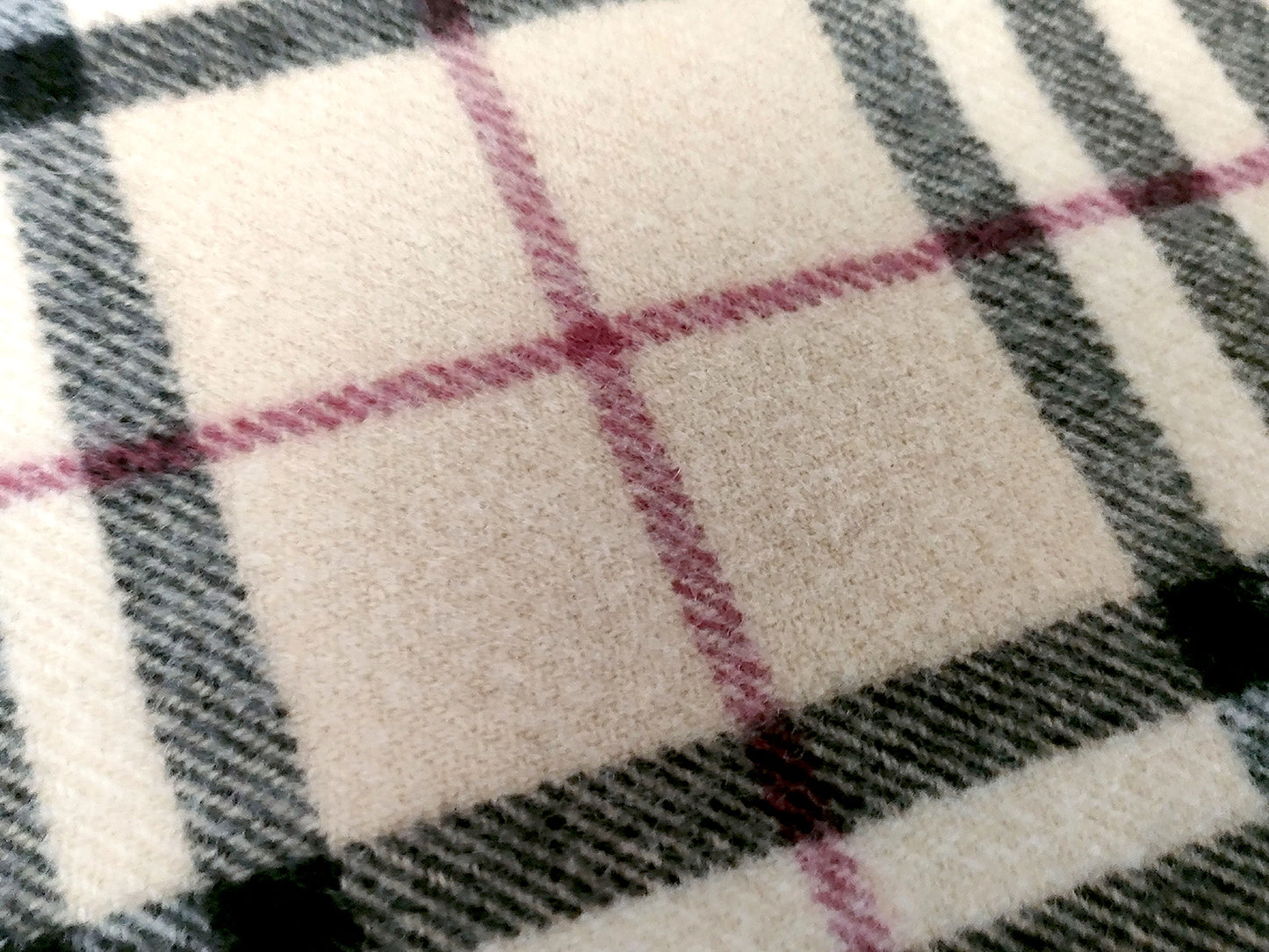 #1342 BURBERRY Archive Beige Check 100% Wool Scarf