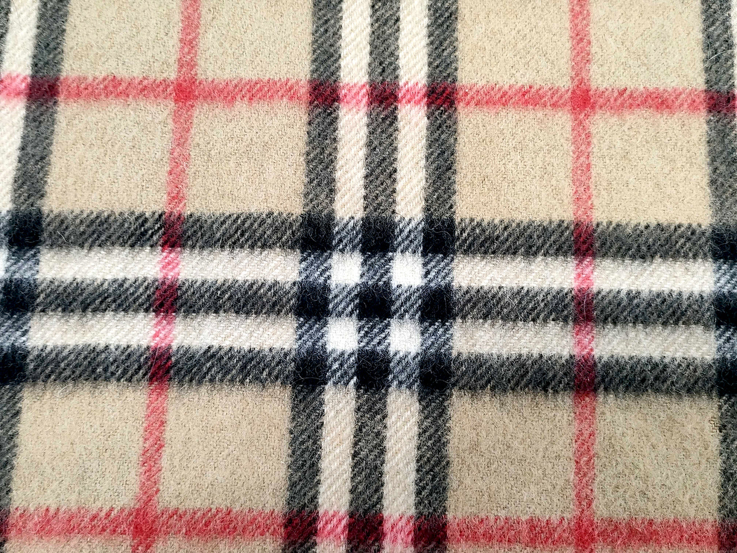 #1318 BURBERRY Vintage Archive Beige Check 100% Cashmere Scarf