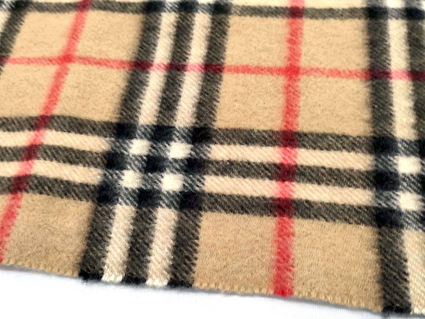 #1318 BURBERRY Vintage Archive Beige Check 100% Cashmere Scarf