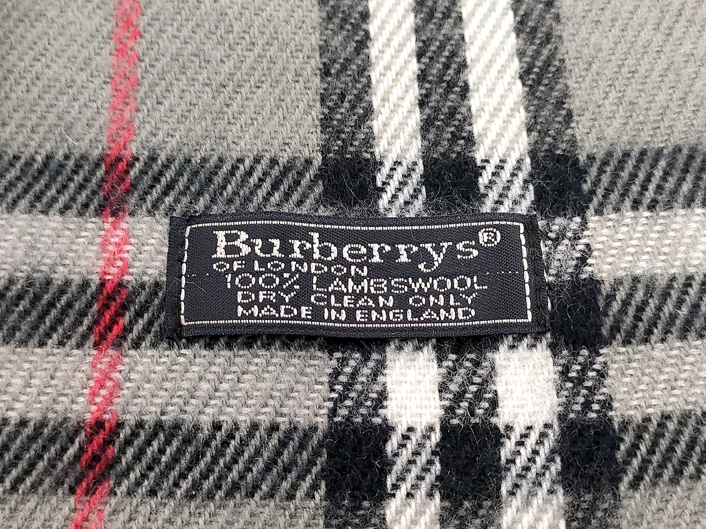 #1339 BURBERRY Vintage Gray Check 100% Lambswool Scarf