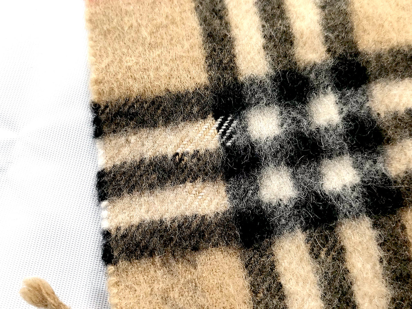 #1338 BURBERRY Vintage Archive Beige Check 100% Cashmere Scarf