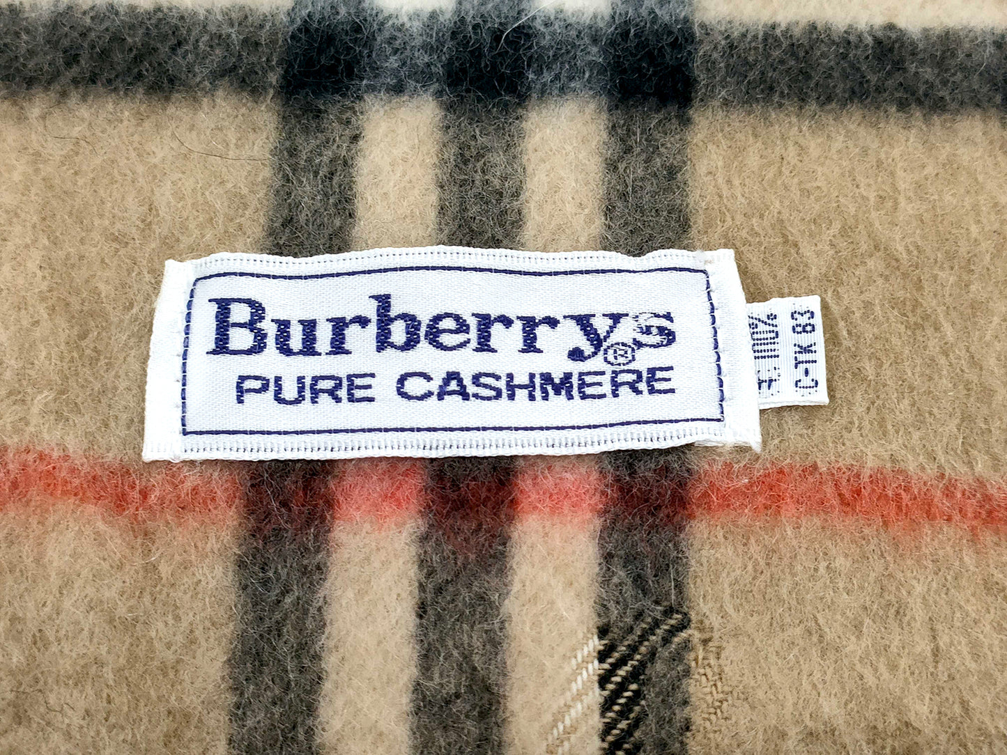 #1332 BURBERRY Vintage Archive Beige 100% Cashmere Scarf